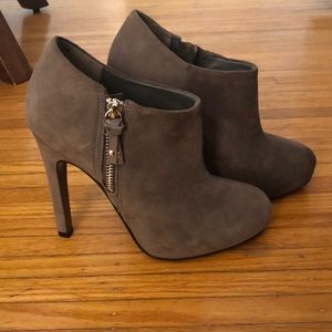 Size 36 Carvela Grey Suede Heeled Boots w/ zipper